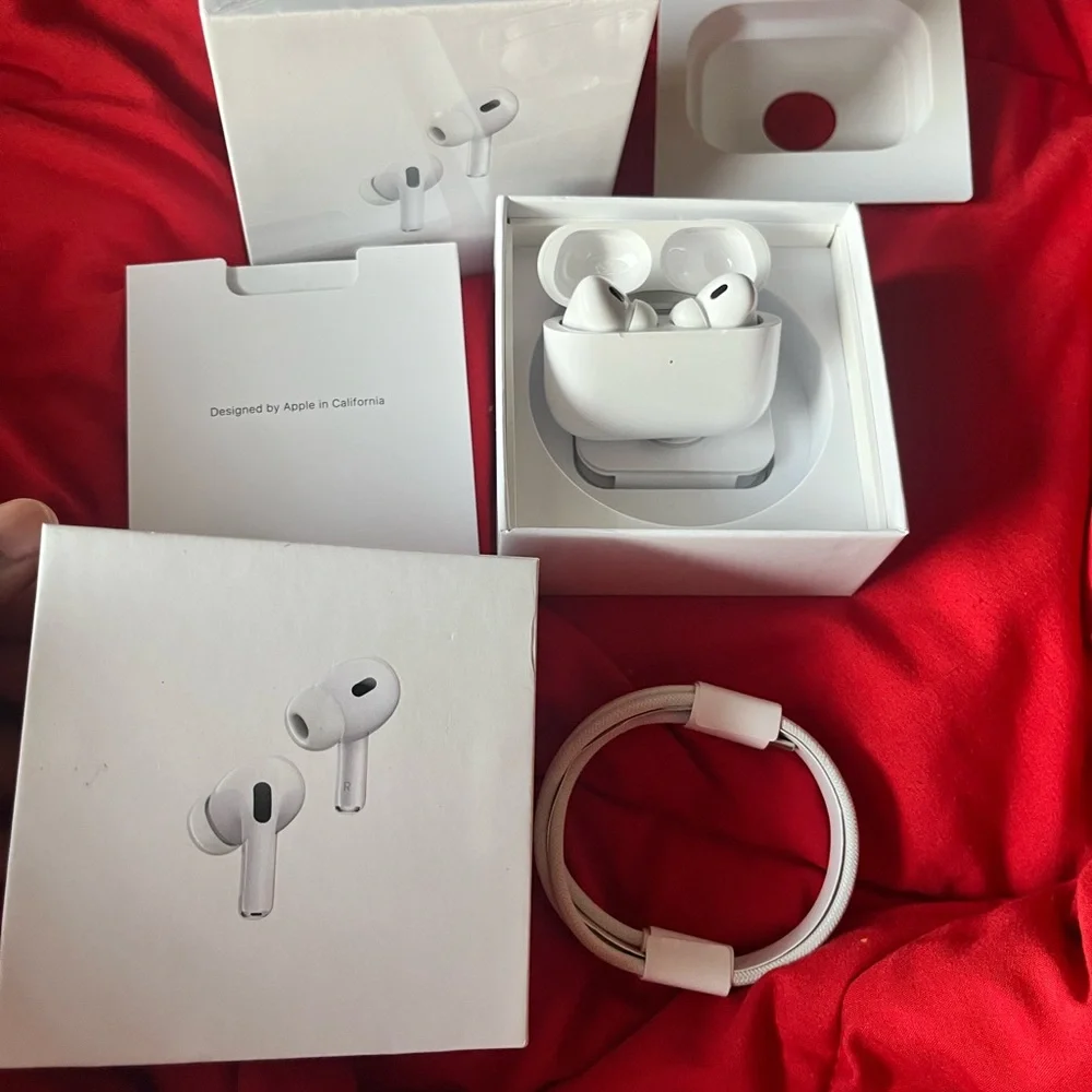 Apple Wireless Earbuds with Charging Case - White